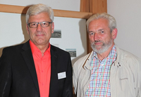 Die beiden Unterallgäuer Kreisarchivpfleger Thomas Klein (links) und Silverius Bihler. Foto: Eva Büchele/Landratsamt Unterallgäu